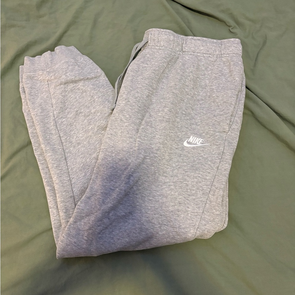Nike Men's Grey Fleece Jogger Sweatpants